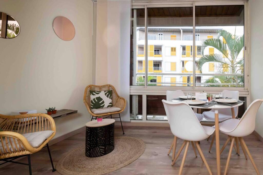 Ecrin D'Or T2 Duplex Sainte Clotilde 2 Etoiles Apartment Luaran gambar